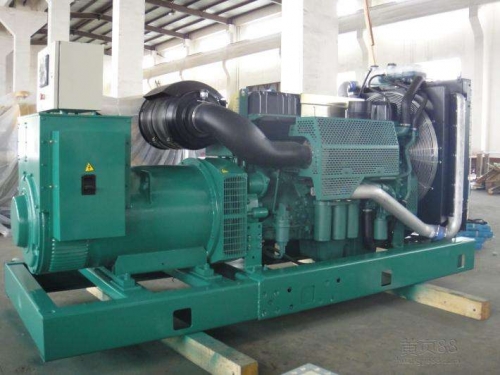 平原便携静音：租赁无声发电机组，便携式解决能源需求